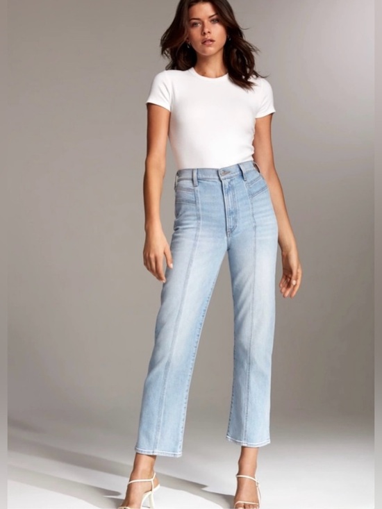 Aritzia Denim Forum 70s Retro Cheeky High Straight Size 29 Light Wash - Picture 7 of 14